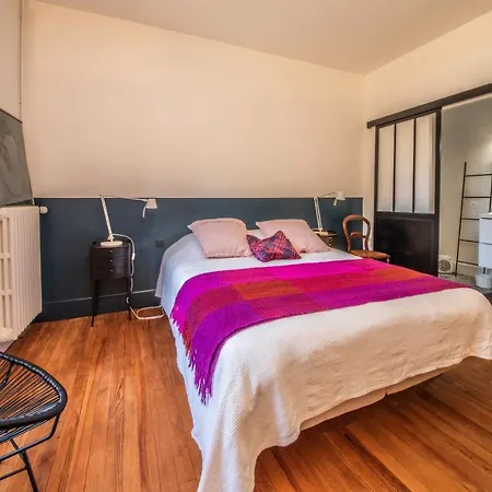 Maison De Charme - 250m2 - Calme - Jardin