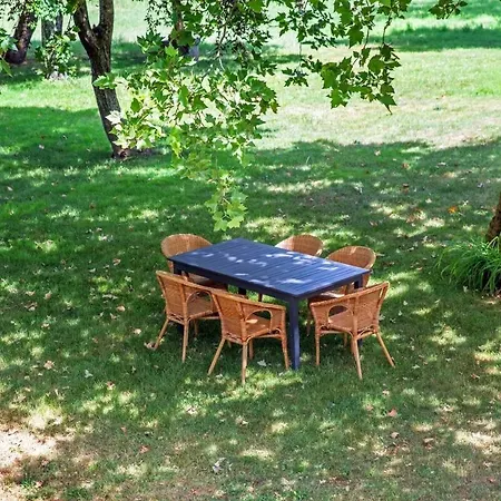 Vakantiehuis Maison De Charme - 250m2 - Calme - Jardin