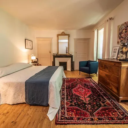 Maison De Charme - 250m2 - Calme - Jardin