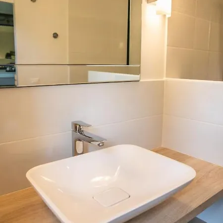 Maison De Charme - 250m2 - Calme - Jardin *