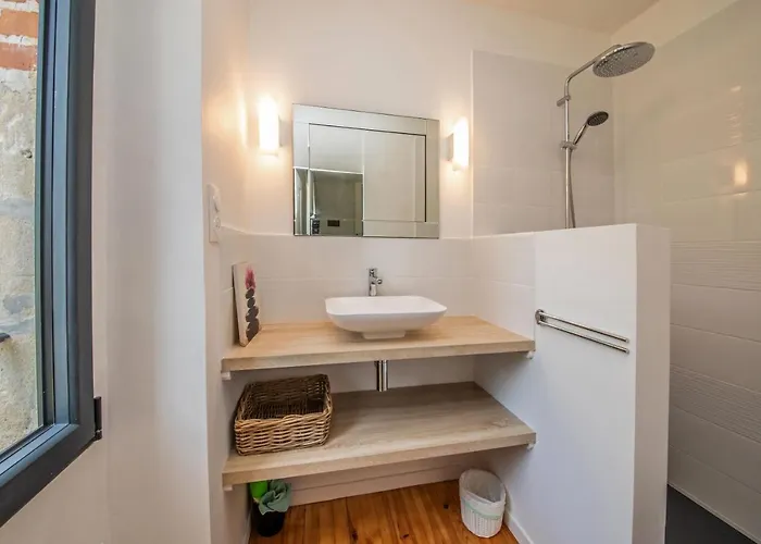 Maison De Charme - 250m2 - Calme - Jardin Casa de Férias *