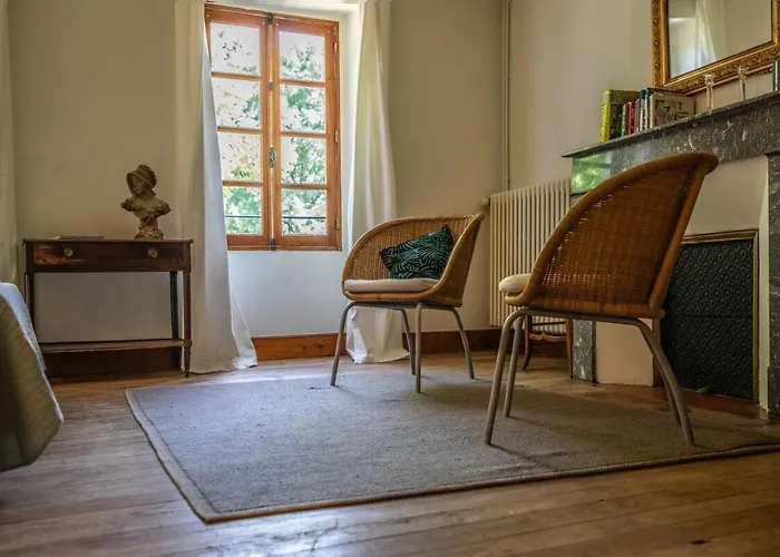 Maison De Charme - 250m2 - Calme - Jardin