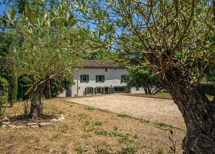 Maison De Charme - 250m2 - Calme - Jardin *