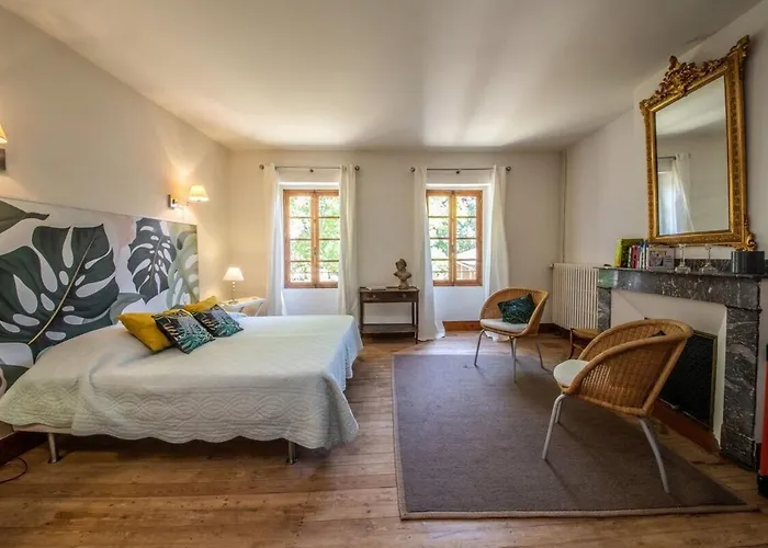 Casa de Férias Maison De Charme - 250m2 - Calme - Jardin