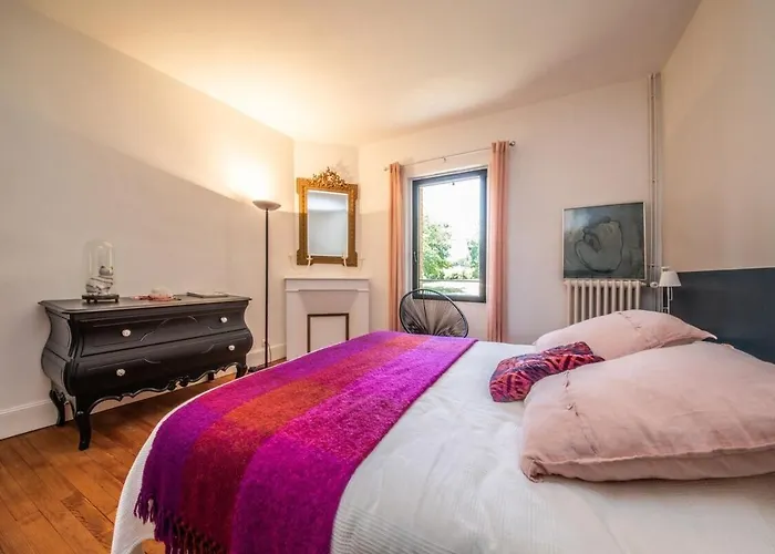 Maison De Charme - 250m2 - Calme - Jardin Casa de Férias *