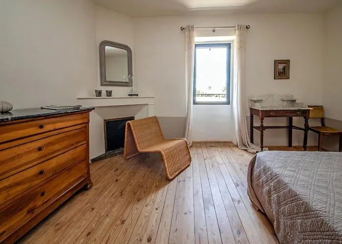 Casa de Férias Maison De Charme - 250m2 - Calme - Jardin