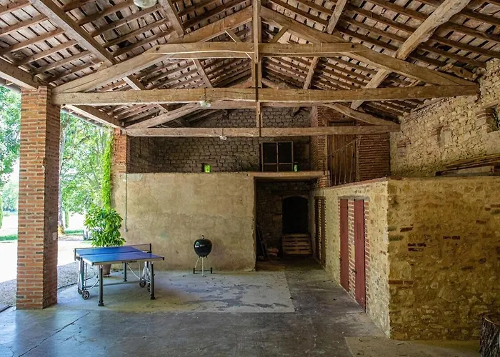 Maison De Charme - 250m2 - Calme - Jardin *